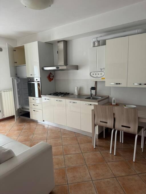 Suite Panoramica Casa Vacanza Di Alex G Oltre il Colle Exterior foto